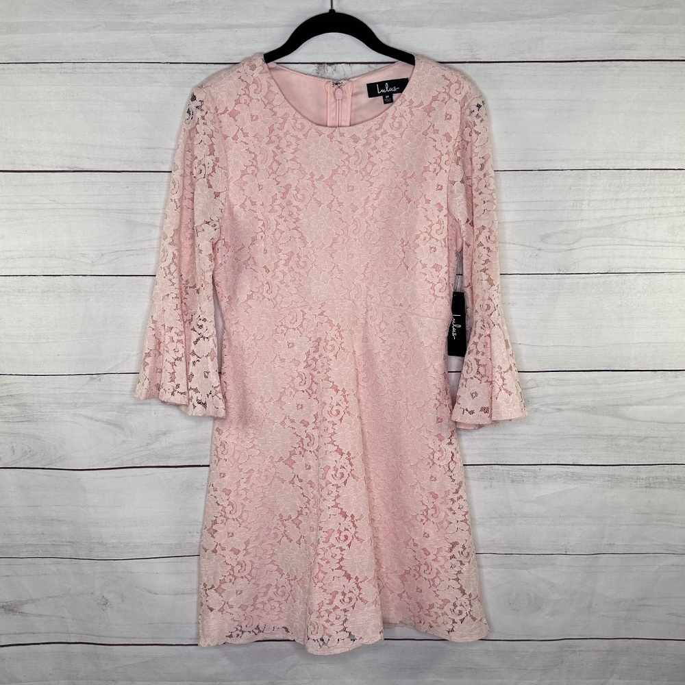 NWT Lulus Flare Bell Sleeve Lace Mini Dress Size M